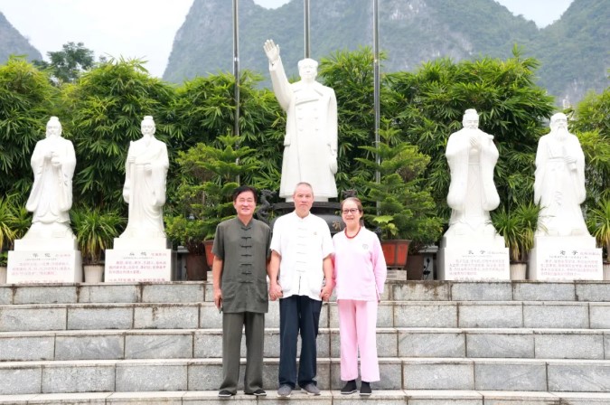 人生遇困該向誰(shuí)尋答案？修習(xí)班上，讀懂五位圣賢的生命智慧